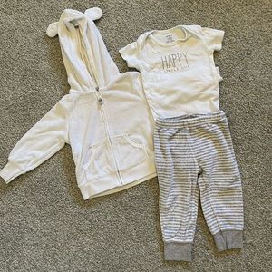 CARTER’S 12M Lamb Outfit
